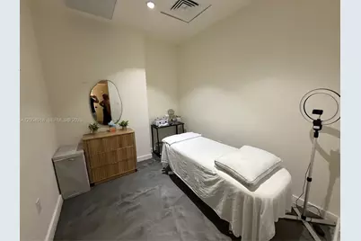 Beauty Salon & Spa in Brickell, Miami, FL 33131 - Photo 7
