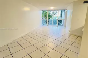 7075 NW 186th St, Hialeah, FL 33015 - Photo 3