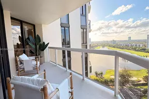 20185 E Country Club Dr, Aventura, FL 33180 - Photo 13