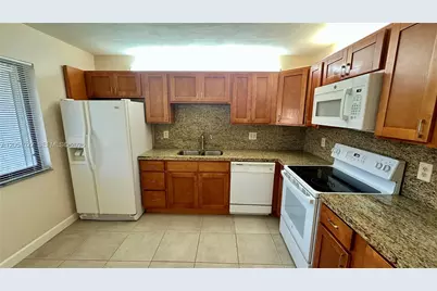 16210 Laurel Dr #203, Weston, FL 33326 - Photo 3