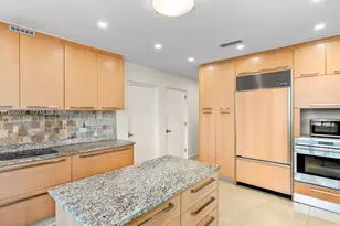 16001 Collins Ave, Sunny Isles Beach, FL 33160 - Photo 3