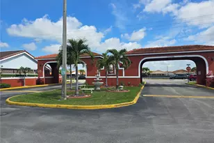 9018 NW 120th St, Hialeah Gardens, FL 33018 - Photo 15