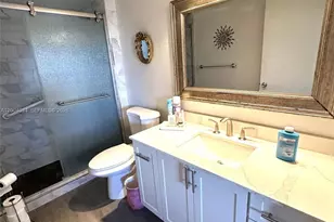 12551 SW 16th Ct, Pembroke Pines, FL 33027 - Photo 11