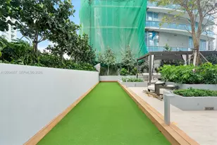 77 SE 5th St, Miami, FL 33131 - Photo 19