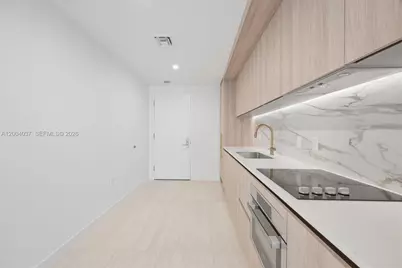 77 SE 5th Street #2614, Miami, FL 33131 - Photo 7