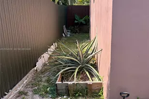 1440 NE 174th St, North Miami Beach, FL 33162 - Photo 29