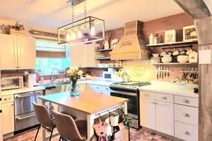 2251 NW 87th Ter, Pembroke Pines, FL 33024 - Photo 5