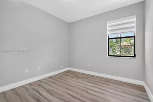 8895 NW 100th Pl, Doral, FL 33178 - Photo 23