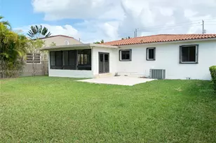 7750 Noremac Ave, Miami Beach, FL 33141 - Photo 23