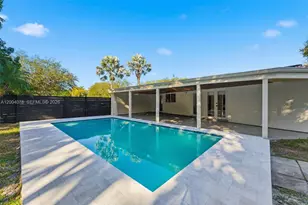 13225 SW 83rd Ct, Pinecrest, FL 33156 - Photo 17