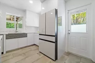2632 NE 35th St, Fort Lauderdale, FL 33306 - Photo 13