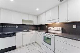 10852 N Kendall Dr, Miami, FL 33176 - Photo 13