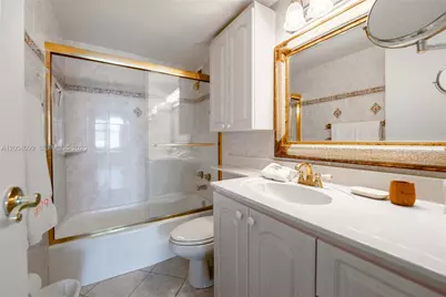 5601 Collins Ave #919, Miami Beach, FL 33140 - Photo 23