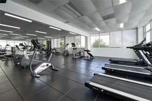 5601 Collins Ave, Miami Beach, FL 33140 - Photo 29