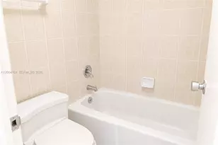 100 Lincoln Rd, Miami Beach, FL 33139 - Photo 11
