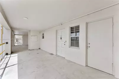 2661 S Course Dr #805, Pompano Beach, FL 33069 - Photo 1