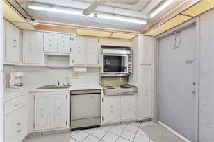 2661 S Course Dr, Pompano Beach, FL 33069 - Photo 7