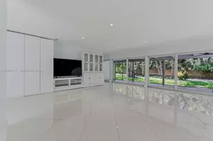 9870 SW 96th St, Miami, FL 33176 - Photo 7