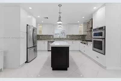 9870 SW 96th St, Miami, FL 33176 - Photo 11