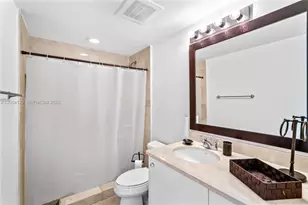 19400 Turnberry Way, Aventura, FL 33180 - Photo 23