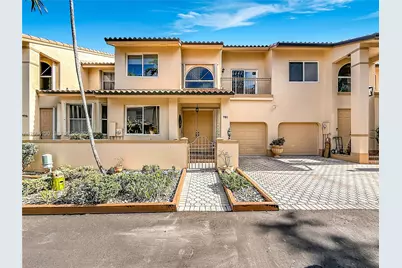 781 NE 195th St, Miami, FL 33179 - Photo 7