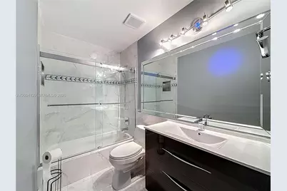 781 NE 195th St, Miami, FL 33179 - Photo 41