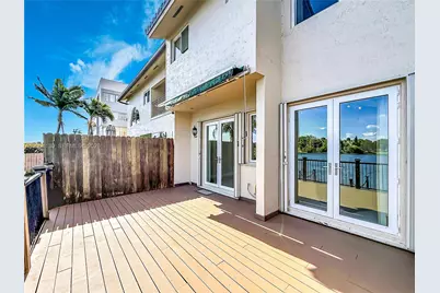 781 NE 195th St, Miami, FL 33179 - Photo 5