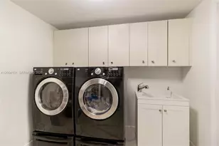 20191 E Country Club Dr, Aventura, FL 33180 - Photo 11
