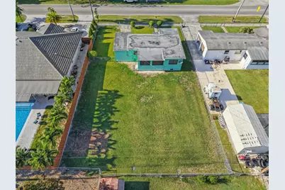 380 NE 15th St, Homestead, FL 33030 - Photo 25