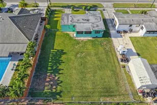 380 NE 15th St, Homestead, FL 33030 - Photo 25