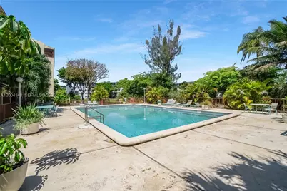 8775 Park Blvd #406, Miami, FL 33172 - Photo 21