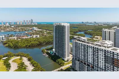 16385 Biscayne Blvd #3001, North Miami Beach, FL 33160 - Photo 3