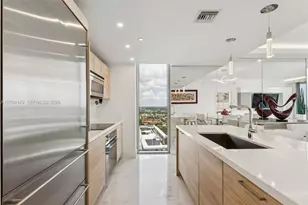 16385 Biscayne Blvd, North Miami Beach, FL 33160 - Photo 5