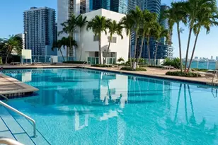 31 SE 5th St, Miami, FL 33131 - Photo 9