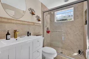 1820 Venice Park Dr, North Miami, FL 33181 - Photo 15