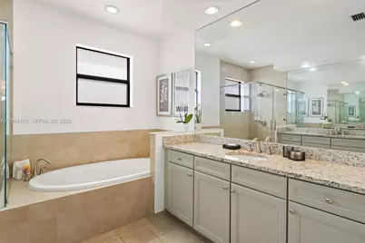 9890 NW 86th Ter, Doral, FL 33178 - Photo 37