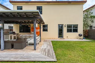 9890 NW 86th Terrace, Doral, FL 33178 - Photo 7