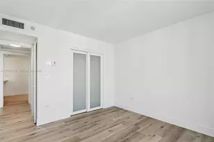 5555 Collins Ave, Miami Beach, FL 33140 - Photo 15
