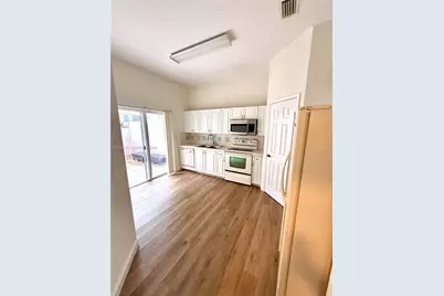 1947 SE 23rd Rd, Homestead, FL 33035 - Photo 9
