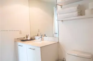 55 SE 6th St, Miami, FL 33131 - Photo 7