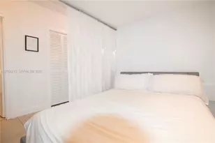 801 Brickell Bay Dr, Miami, FL 33131 - Photo 5