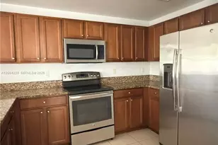 8900 NW 97th Ave, Doral, FL 33178 - Photo 7
