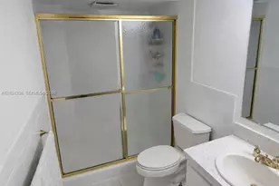 1175 NE Miami Gardens Dr, Miami, FL 33179 - Photo 9