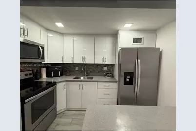 5767 Washington St #F1, Hollywood, FL 33023 - Photo 11