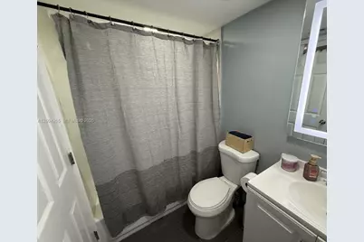 5767 Washington St #F1, Hollywood, FL 33023 - Photo 15