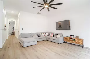 4414 Morgan Ln, Davie, FL 33328 - Photo 13