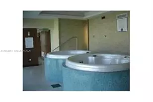 41 SE 5th St, Miami, FL 33131 - Photo 23