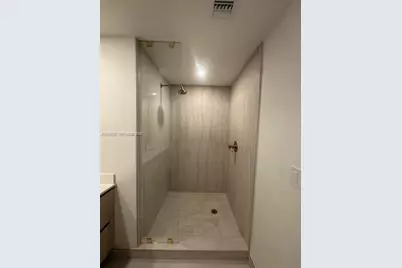 77 SE 5th St #1508, Miami, FL 33131 - Photo 15
