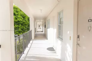 3250 N Palm Aire Dr, Pompano Beach, FL 33069 - Photo 19