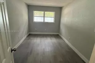 21002 NW 39th Ave, Miami Gardens, FL 33055 - Photo 9
